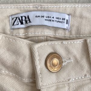 NEW ZARA slim flare jeans with slits at the bottom and 5 pockets